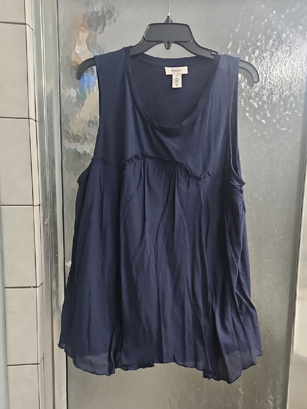 Style & Co. Navy Sleeveless Flowy Tank